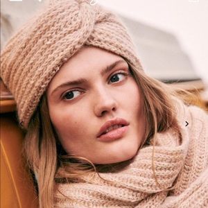 Sezane Charlotte Bonnet